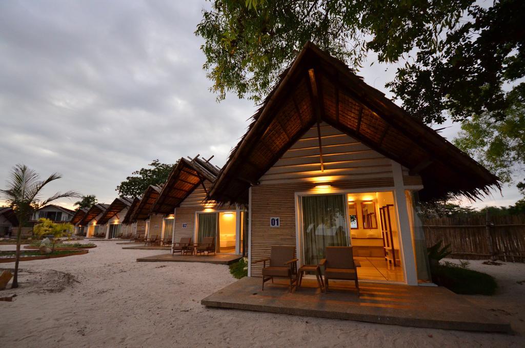 Blue Palawan Beach Club Puerto Princesa Екстер'єр фото