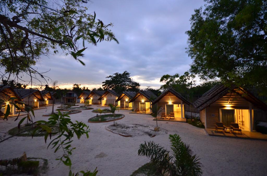 Blue Palawan Beach Club Puerto Princesa Екстер'єр фото