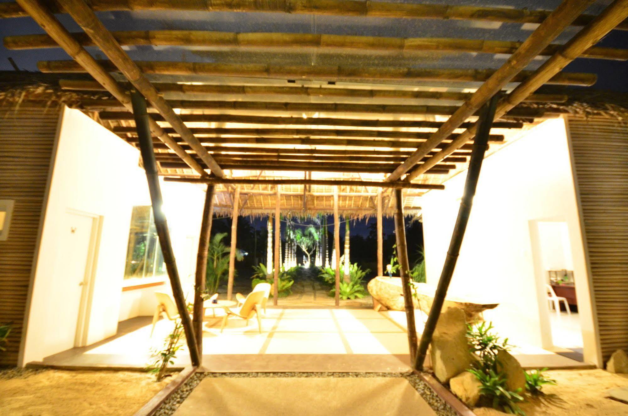 Blue Palawan Beach Club Puerto Princesa Екстер'єр фото